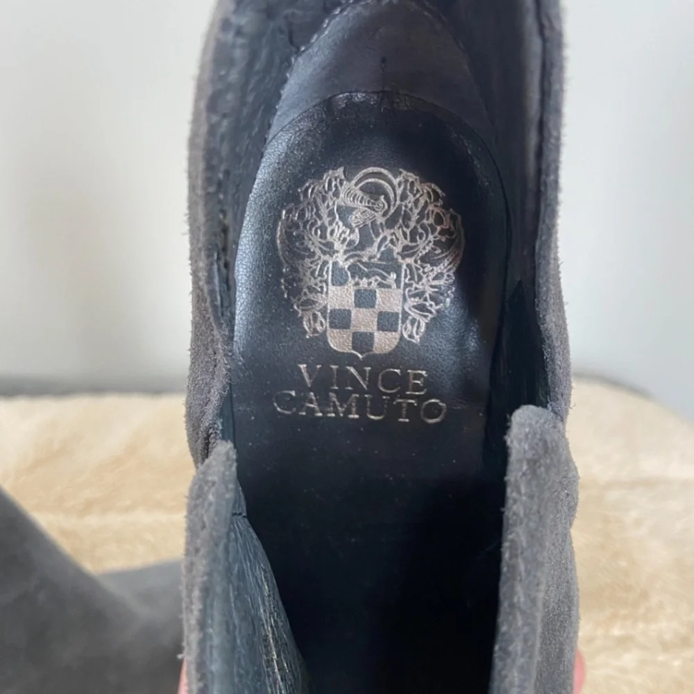 Vince Camuto Francia Ankle Bootie Gray Suede Leather Women's 5.5